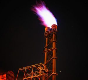 خام برينت يصعد 44 سنتا.. إرتفاع أسعار النفط 1% مدعوما بقرارات سعودية لخفض الإنتاج