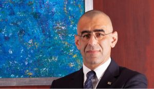 حسين أباظة، المسئول الرئيسي التنفيذي بالبنك التجاري الدولي