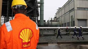 شركة Shell تعتزم بيع حصصها في حقول نفط برية لحكومة نيجيريا