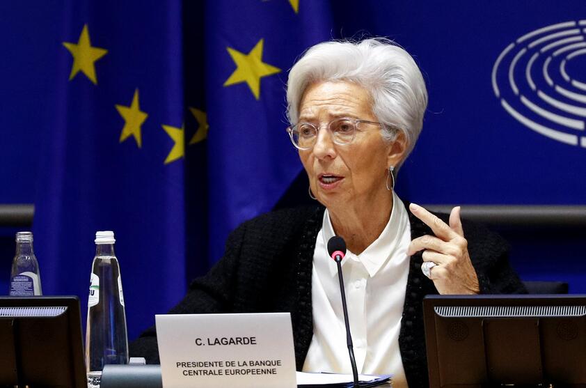 البنك الأوروبي: فيروس كورونا ما زال يؤثر على اقتصاد منطقة اليورو