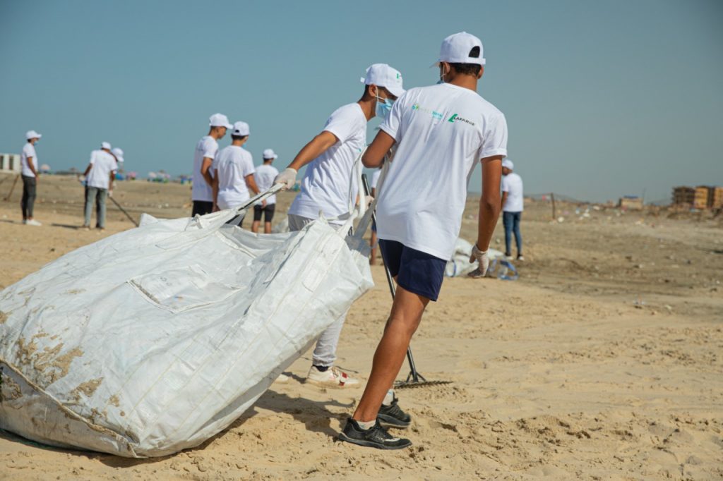 لافارچ تطلق مبادرة للحد من التلوث البلاستيكي في شواطئ مصر