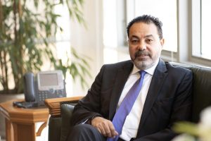 محمد عباس فايد الرئيس التنفيذى لبنك أبوظبى الأول-مصر