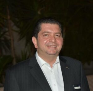 أحمد صبري، الرئيس التنفيذي والعضو المنتدب لشركة ميناڤيل للقري السياحية