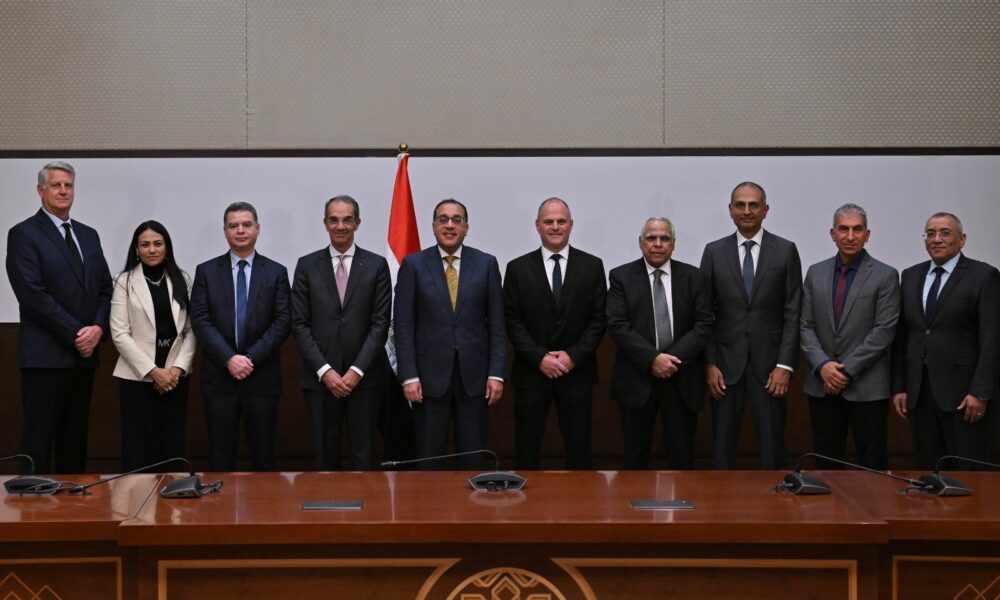 رئيس الوزراء يشهد توقيع مذكرة تفاهم للتوسع في التكنولوجيات المتقدمة بمركز شركة "سيمنز" في مصر
