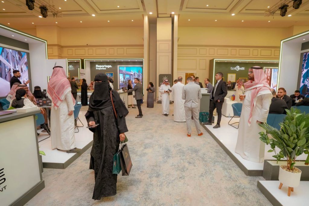 انطلقت فعاليات معرض المستقبل العقاري Future Real Estate Expo، أحد أكبر الأحداث العقارية في المنطقة، الذي تنظمه شركة Egypt Gulf بالعاصمة السعودية الرياض، في الفترة من 5 إلى 7 ديسمبر 2024.