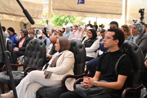 قمة التعليم المجتمعي