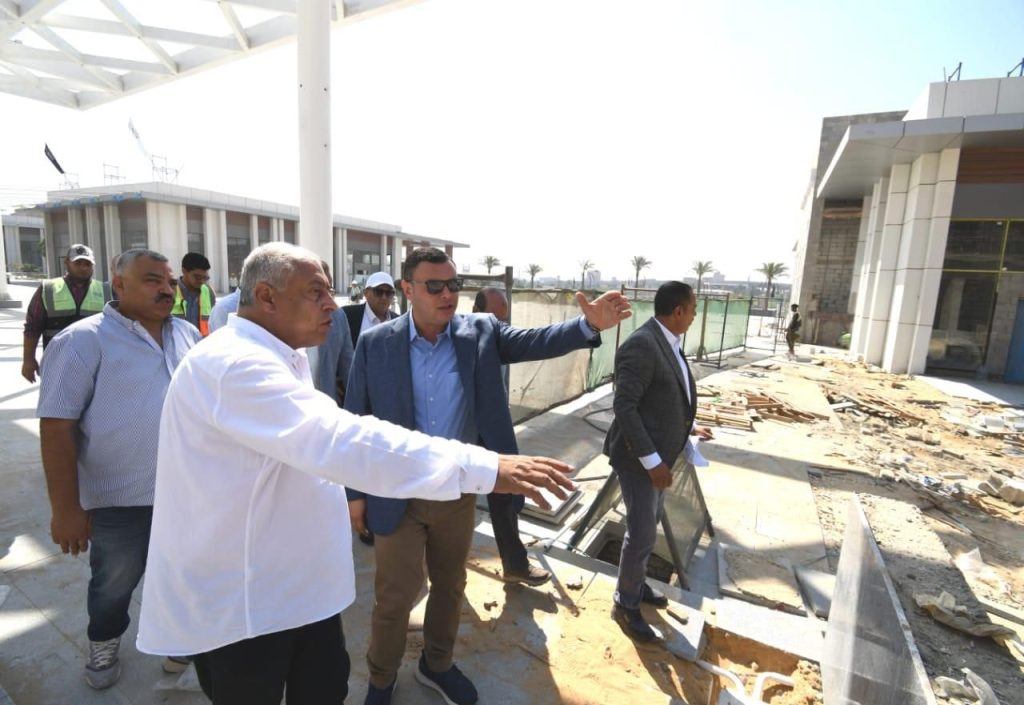 وزير الإسكان