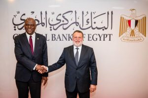 محافظ المركزي المصري يستقبل نظيره النيجيري